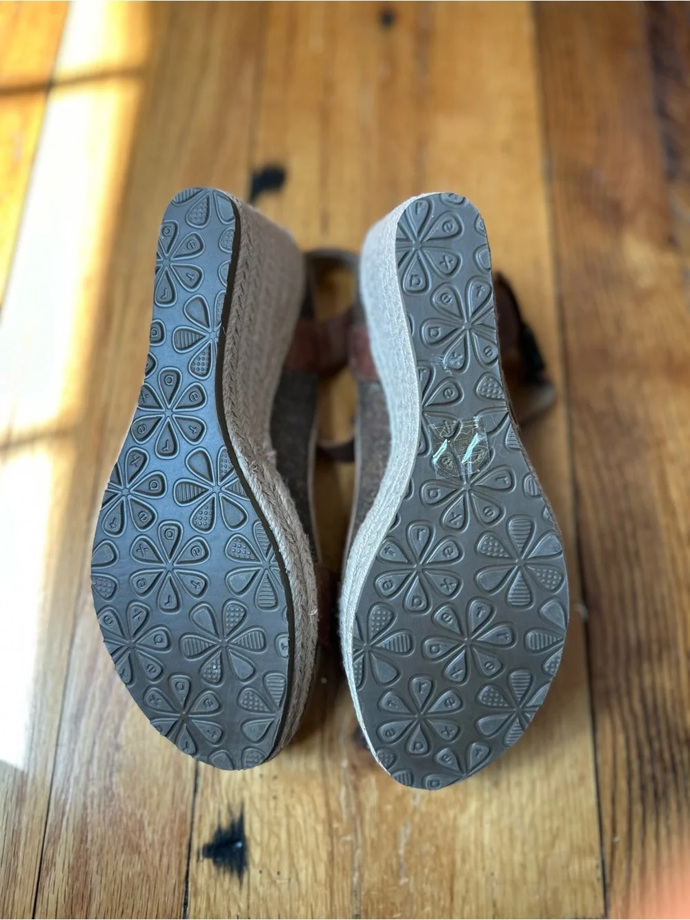 Aetrex Sidney Wedges